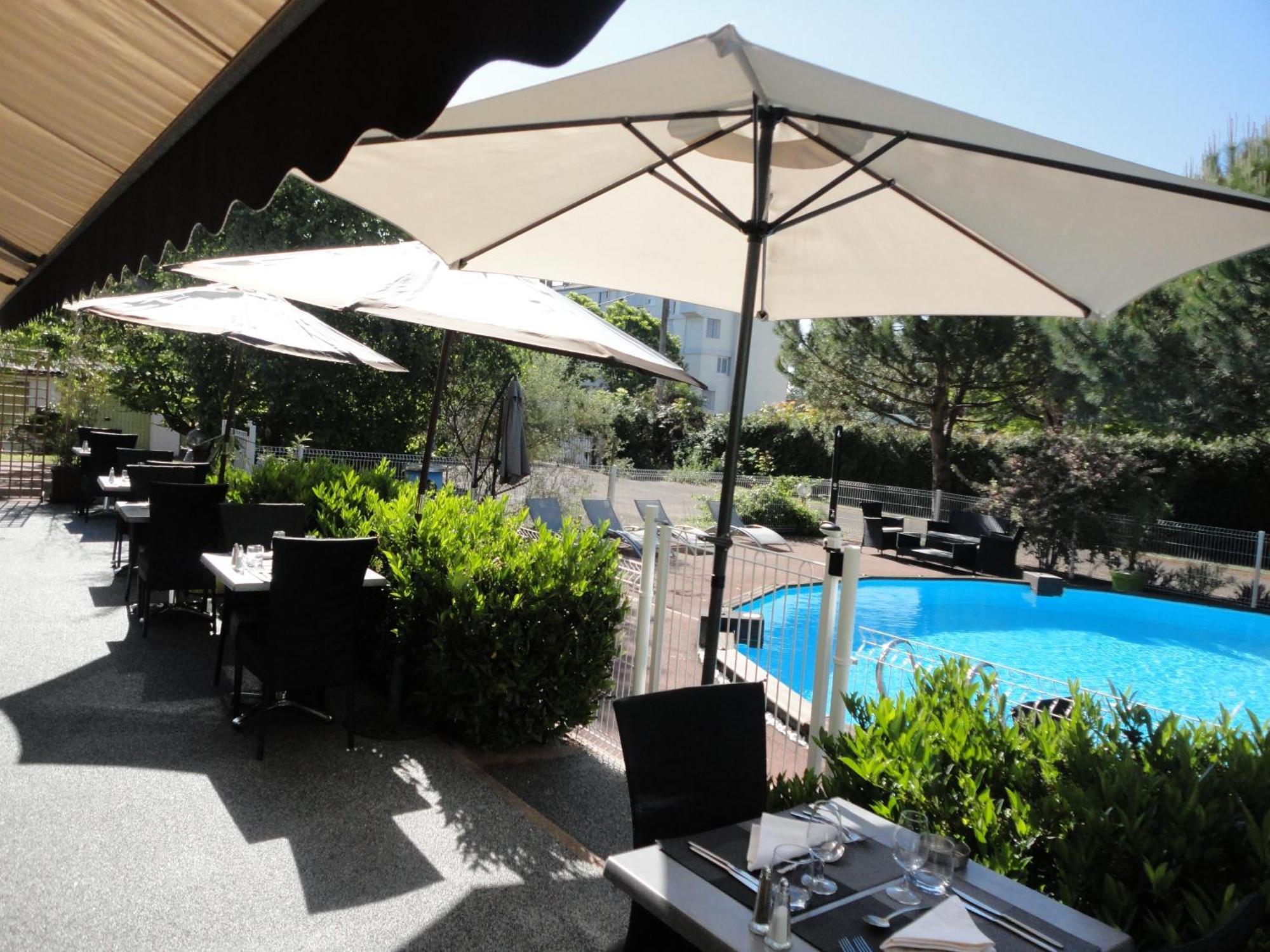 Logis Les Charmilles Chalon-Sur-Saone Sud Hotel Lux Luaran gambar